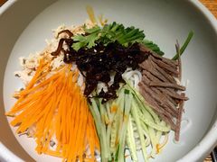 鸡丝凉米线-云海肴·汽锅鸡·云南菜(天津国金汇店)