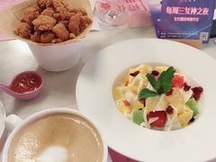 -樱花里音乐餐吧·牛扒椰子鸡(东圃店)