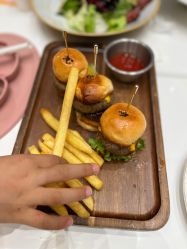 -奈尔宝家庭中心·亲子餐厅(鄞州万达店)