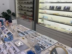 -视野联行眼镜·蔡司授权店(长白万象汇店)