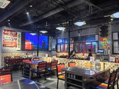 -马路牙子烧烤音乐酒馆(望京店)