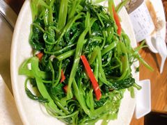-大富蚝乌东哥饭店·石锅鱼杂·柠檬鸭(革新路店)