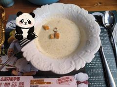 -米德维奇俄式西餐厅(西六道街店)