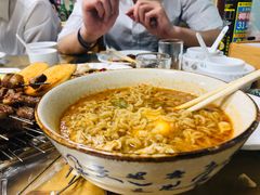 -亨利烧烤(理想山店)