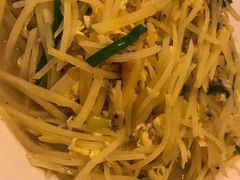-闯关东东北农家菜(崂山石老人店)