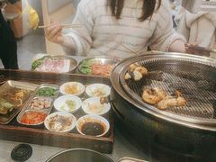 -围炉肉舍•炭烤活鳗•丹东海鲜烤肉(步行街店)