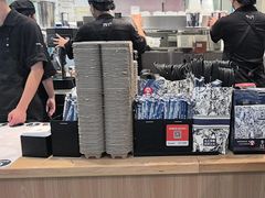 -霸王茶姬(上海静安大悦城店)