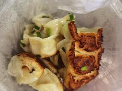 鲜肉煎饺-无名氏宵夜小摊(祝家三姐妹馄饨店)