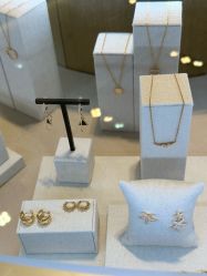 -Réluxe瑞兰穿耳(金光华广场店)