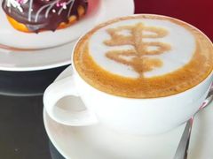 -梁鸿湿地丽笙度假酒店大堂吧