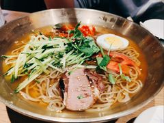 冷面-街角等你.大连海鲜烧烤(西安路店)