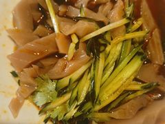 -东口码头·烧鸽子·鱼头泡饼·地方菜(金鹰悦城店)