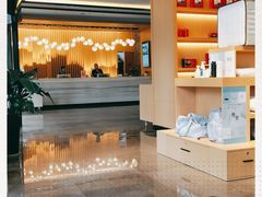 -长沙省政府地铁站亚朵酒店