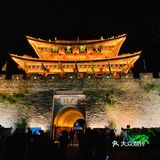 想和你在丽江的街头走一走