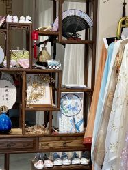 -一揽芳华汉服旗袍体验馆(拙政园店)