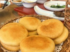 -蓝田九大碗民俗食府(蓝田店)