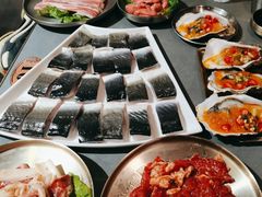 -围炉肉舍丹东海鲜烤肉·烤活鳗(步行街店)