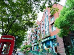 -钟书阁(松江泰晤士小镇店)