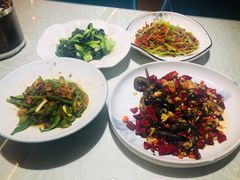 辣椒炒肉-小芙蓉湘菜馆(易生活购物公园店)