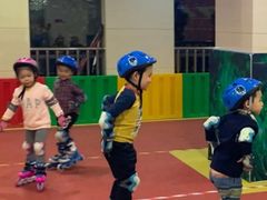 -悦动体能篮球羽毛球网球(三里河店)