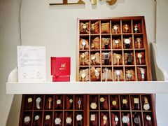 -LADY FAFA(巨鹿路陕西南路路口店)