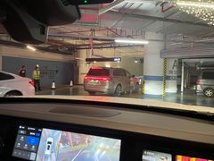-理想汽车(世纪汇店)