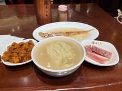 刀鱼汁面-老半斋(福州路店)