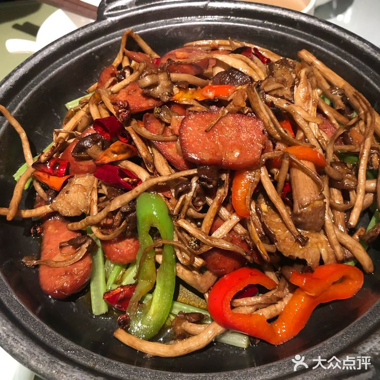 味道酸辣可口，干锅肠，味道也很棒