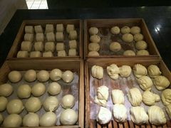 蒸馍，馒头，包子，花卷-蜻蜓逐宴全日制西餐厅I古北水镇大酒店
