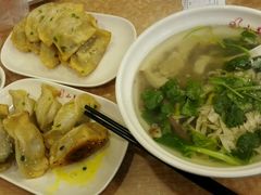 -小姜锅贴(凤凰街店)