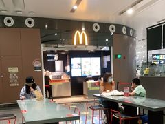 大堂-麦当劳(北京大兴机场二层国内到达(安检外)店)