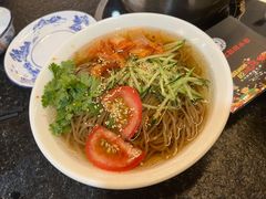 朝鲜冷面-老何太太鹤岗小串·团建聚餐(龙华店)