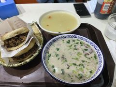 羊肉汤（多肉）-穆得·老周家牛肉烧饼(普利街店)
