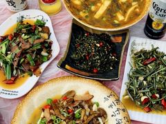 腊肉炒野菌-小辣椒·川菜馆·羌家铜锅土火锅(茂县店)