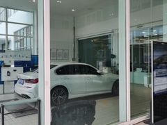 -南充通源宝马4S店(高坪店)