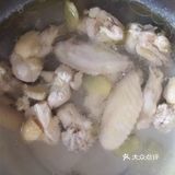 土味鸡汤，滋补营养，原汁原味，清淡~