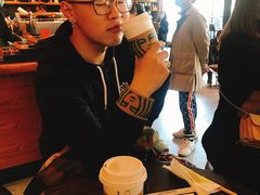 -星巴克臻选(呼和浩特维多利摩尔城店)