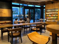 -星巴克臻选(莘庄仲盛店)