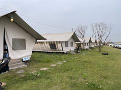 -田园东方蜜桃村的田野营地