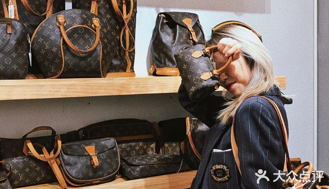 成都探店 | 女生们的梦想一整面墙的LV中古包低至千元💰