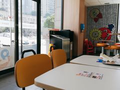 大堂-麦当劳(杭州萧山京港国际店)