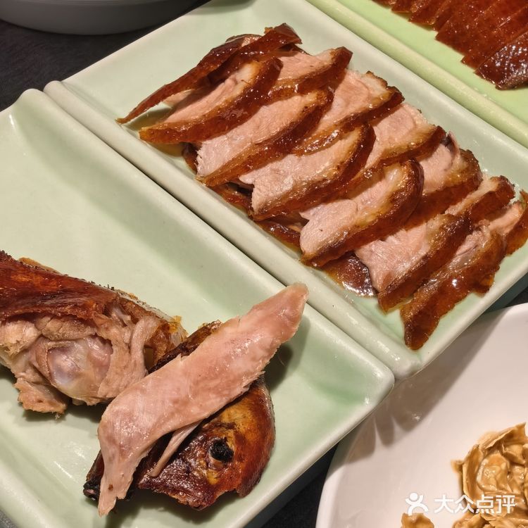 夏天就应该在这里,逛吃逛吃一天才对❗