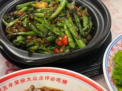 -堂瓦里·33年传统赣菜(第一街区店)