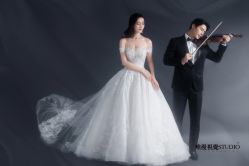 现代简约-巴黎婚纱摄影工作室