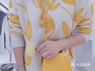 专柜随便一件衣服价格在她家都能买个3到4件