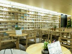 大堂-猫的天空之城概念书店(苏州诚品店)