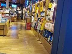 -九木杂物社(新奥购物中心店)