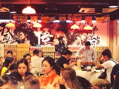 大堂-鲜入围煮花胶鸡海鲜火锅