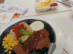 -汤姆家的牛排意面披萨(新城市广场店)
