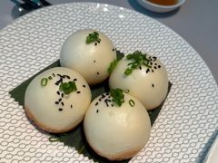 鲜肉生煎馒头-屋里厢上海菜馆
